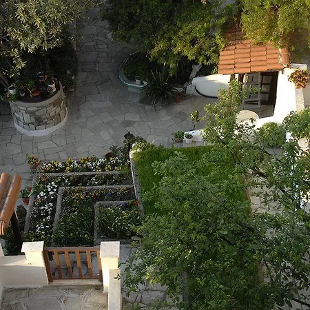 Hotel de apartamente Magani 2*