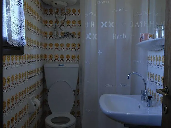 μαγγάνι Ξενοδοχείο με διαμερίσματα 2*