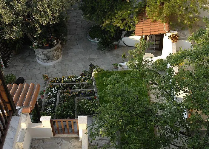 Ξενοδοχείο με διαμερίσματα μαγγάνι 2*