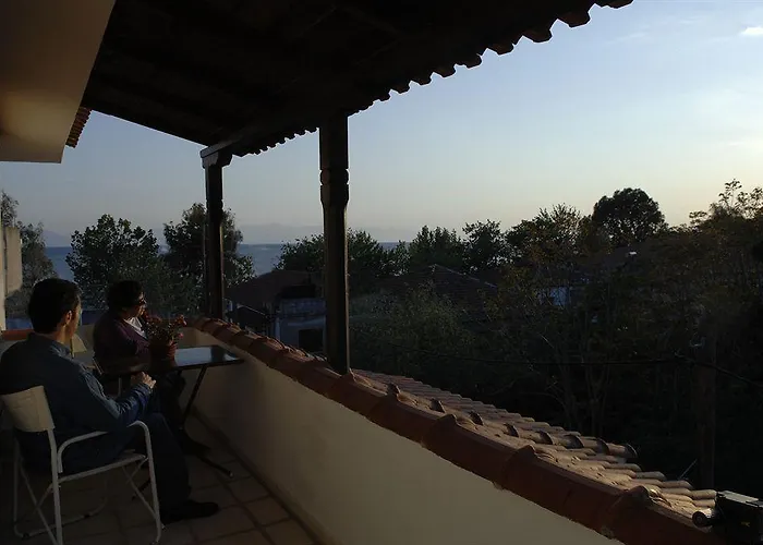 μαγγάνι Ξενοδοχείο με διαμερίσματα 2*