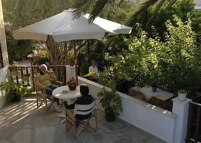 Ξενοδοχείο με διαμερίσματα μαγγάνι Καλά Νερά