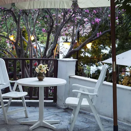 马格尼公寓酒店 卡拉内拉