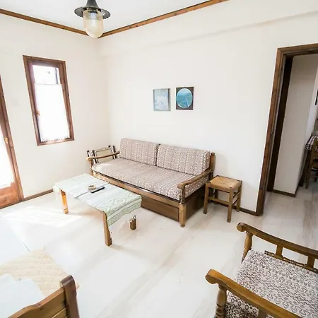 Ξενοδοχείο με διαμερίσματα μαγγάνι 2*