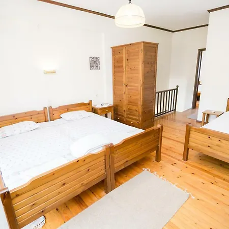 Ξενοδοχείο με διαμερίσματα μαγγάνι 2*